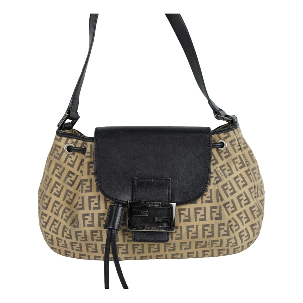 Baguette cloth handbag Fendi Cloth
(Call outs inside)